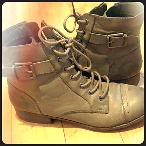 Women’s size 8.5 Guess Combat Boots